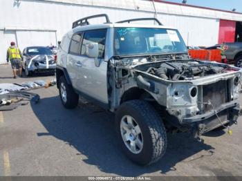  Salvage Toyota FJ Cruiser