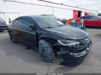  Salvage Chrysler 200