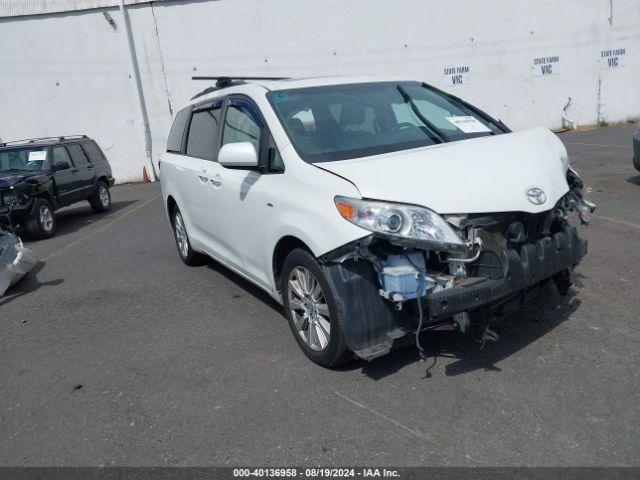  Salvage Toyota Sienna