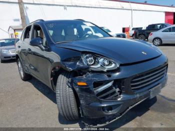  Salvage Porsche Cayenne