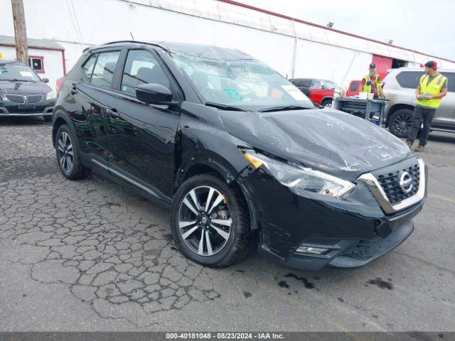  Salvage Nissan Kicks