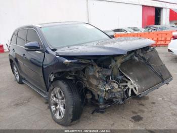  Salvage Toyota Highlander