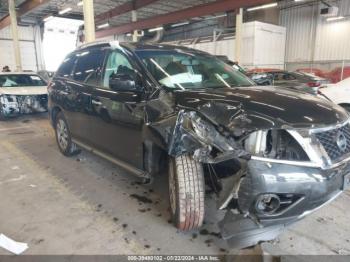  Salvage Nissan Pathfinder