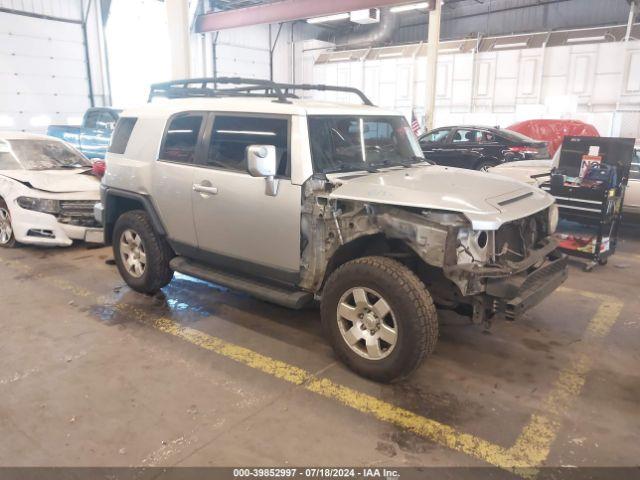  Salvage Toyota FJ Cruiser