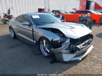  Salvage Ford Mustang