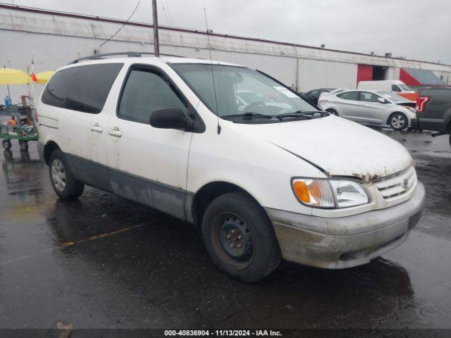  Salvage Toyota Sienna