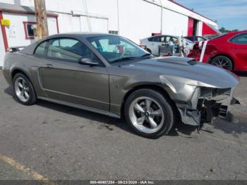  Salvage Ford Mustang