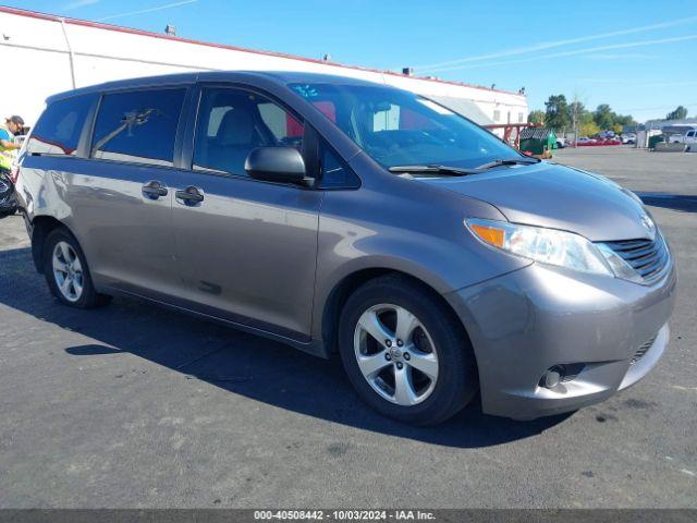  Salvage Toyota Sienna