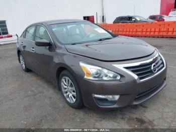  Salvage Nissan Altima