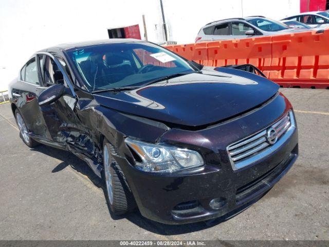  Salvage Nissan Maxima