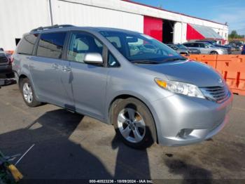  Salvage Toyota Sienna