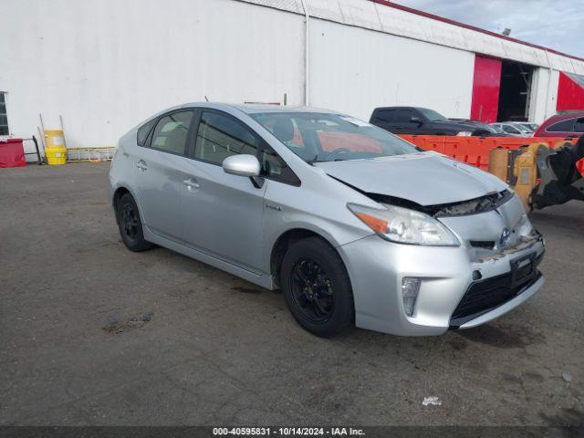  Salvage Toyota Prius