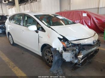  Salvage Toyota Prius v