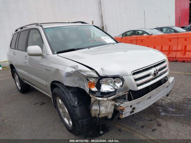  Salvage Toyota Highlander