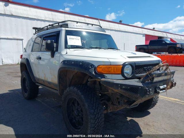  Salvage Toyota FJ Cruiser