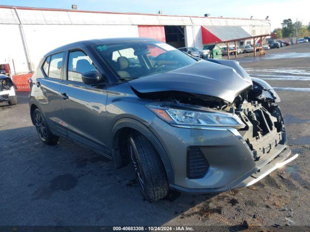  Salvage Nissan Kicks