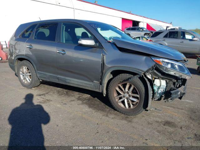  Salvage Kia Sorento