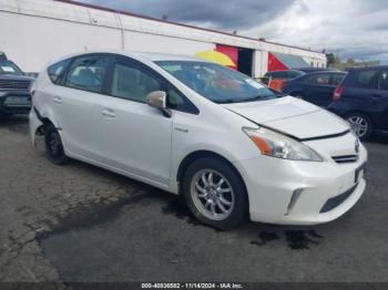  Salvage Toyota Prius v