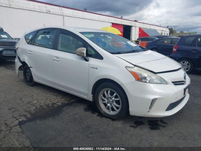  Salvage Toyota Prius v