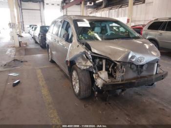  Salvage Toyota Sienna