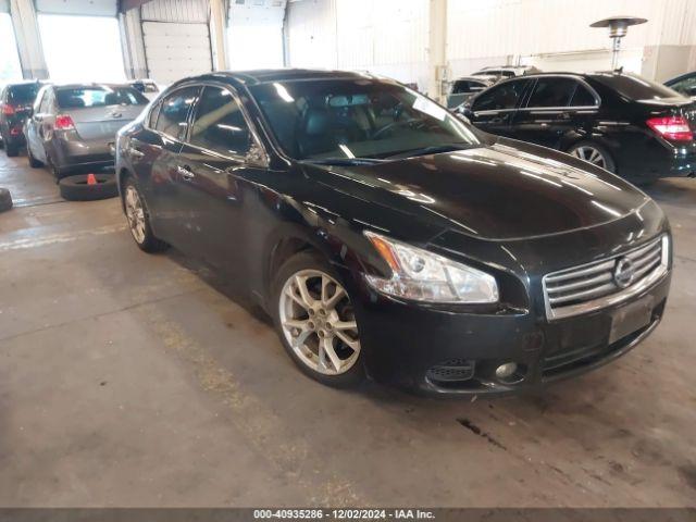  Salvage Nissan Maxima