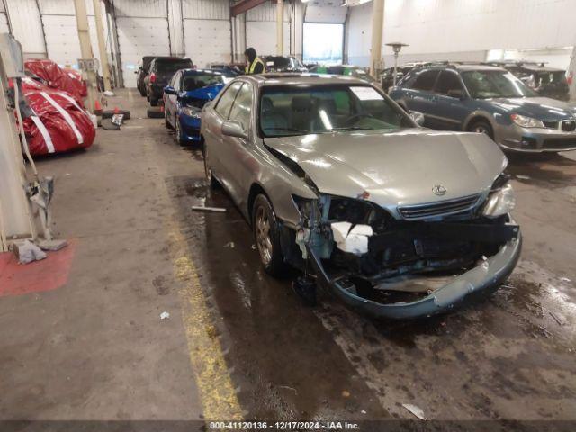  Salvage Lexus Es