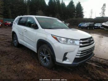  Salvage Toyota Highlander