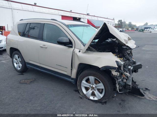  Salvage Jeep Compass