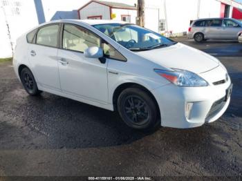  Salvage Toyota Prius