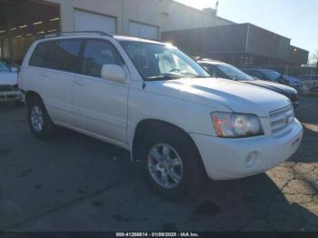  Salvage Toyota Highlander