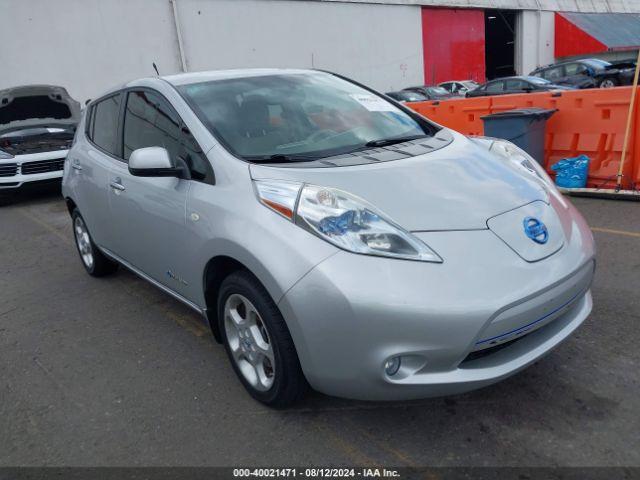  Salvage Nissan LEAF