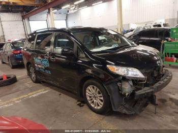  Salvage Toyota Sienna