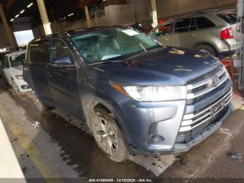  Salvage Toyota Highlander