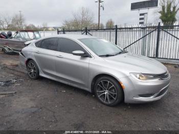  Salvage Chrysler 200