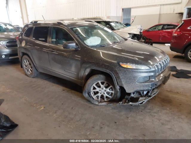  Salvage Jeep Cherokee