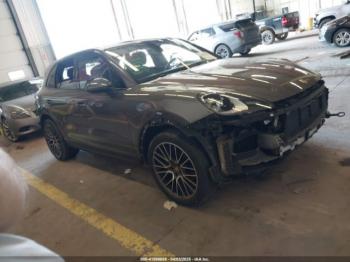  Salvage Porsche Cayenne