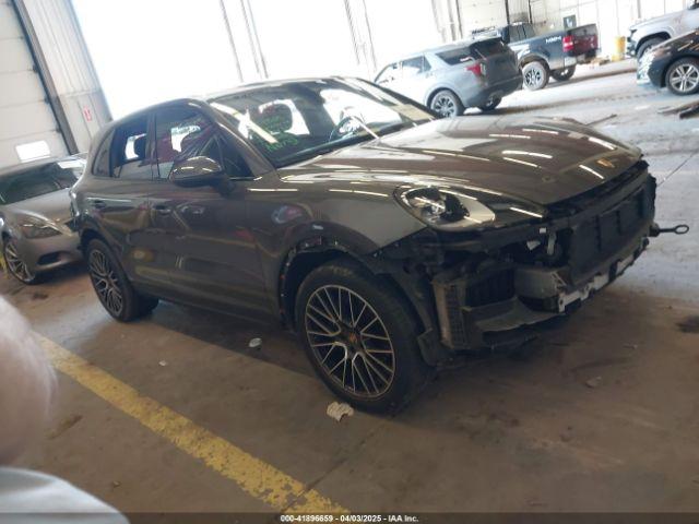  Salvage Porsche Cayenne