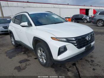  Salvage Hyundai TUCSON