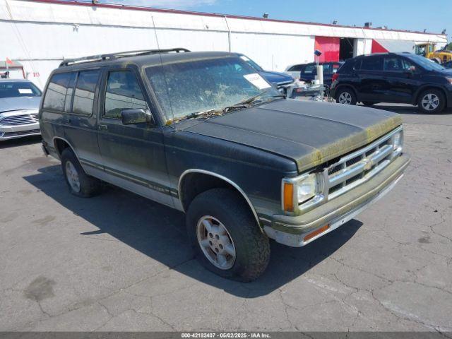  Salvage Chevrolet Blazer