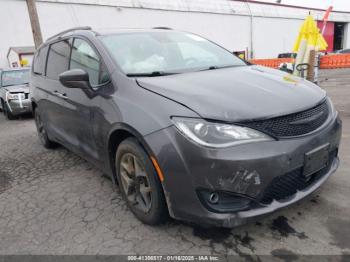  Salvage Chrysler Pacifica