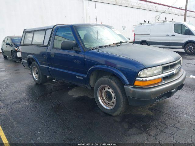  Salvage Chevrolet S-10