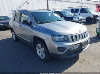  Salvage Jeep Compass