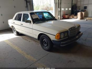  Salvage Mercedes-Benz 240