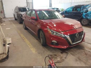  Salvage Nissan Altima