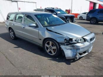  Salvage Volvo V70