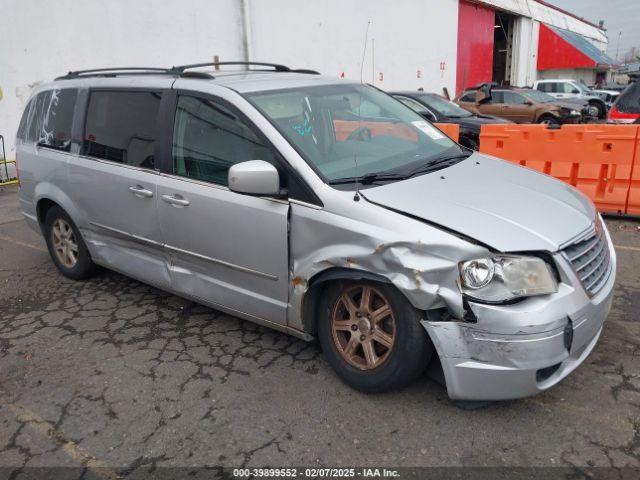  Salvage Chrysler Town & Country
