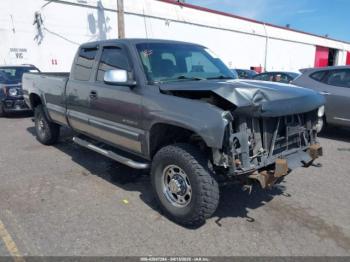  Salvage Chevrolet Silverado 2500