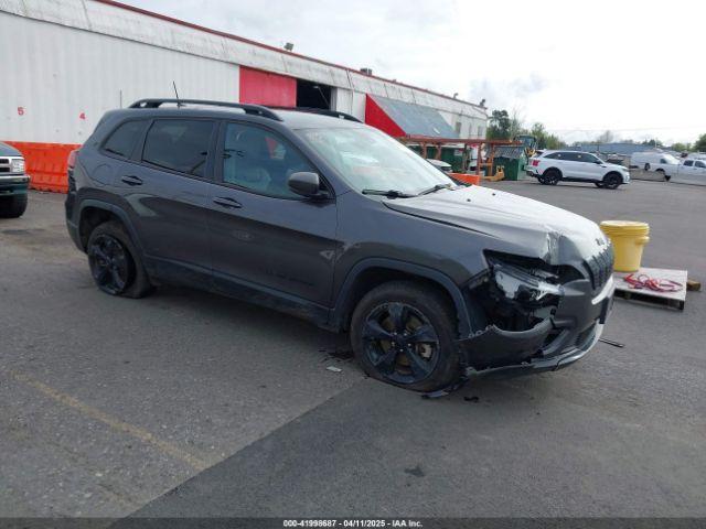 Salvage Jeep Cherokee