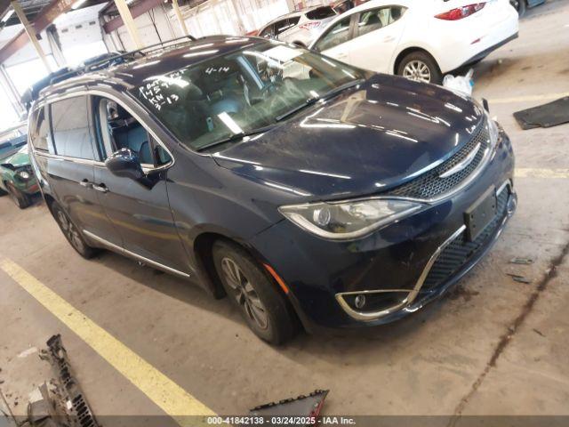  Salvage Chrysler Pacifica
