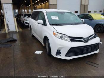  Salvage Toyota Sienna